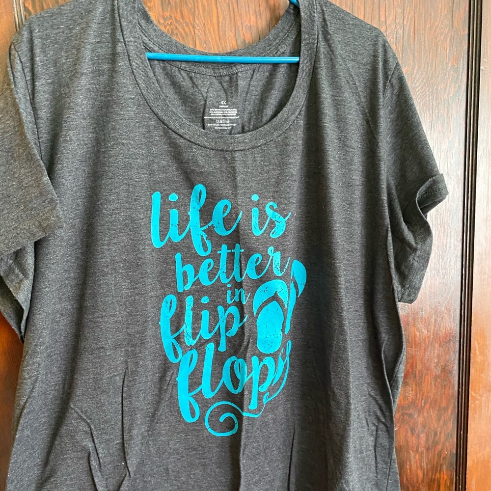 Grey graphic tee with teal print